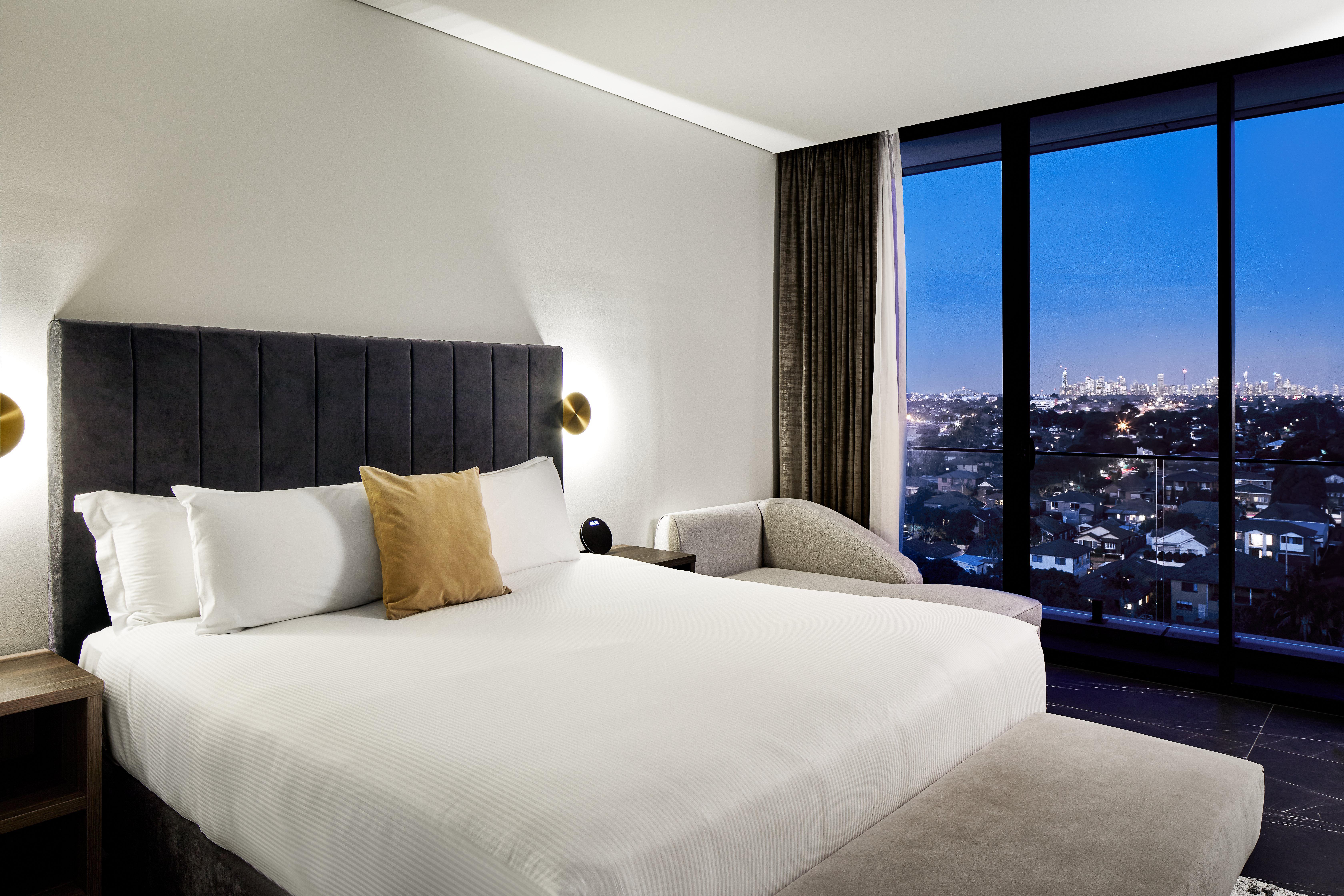 Crowne Plaza Sydney Burwood By Ihg Hotel Екстериор снимка